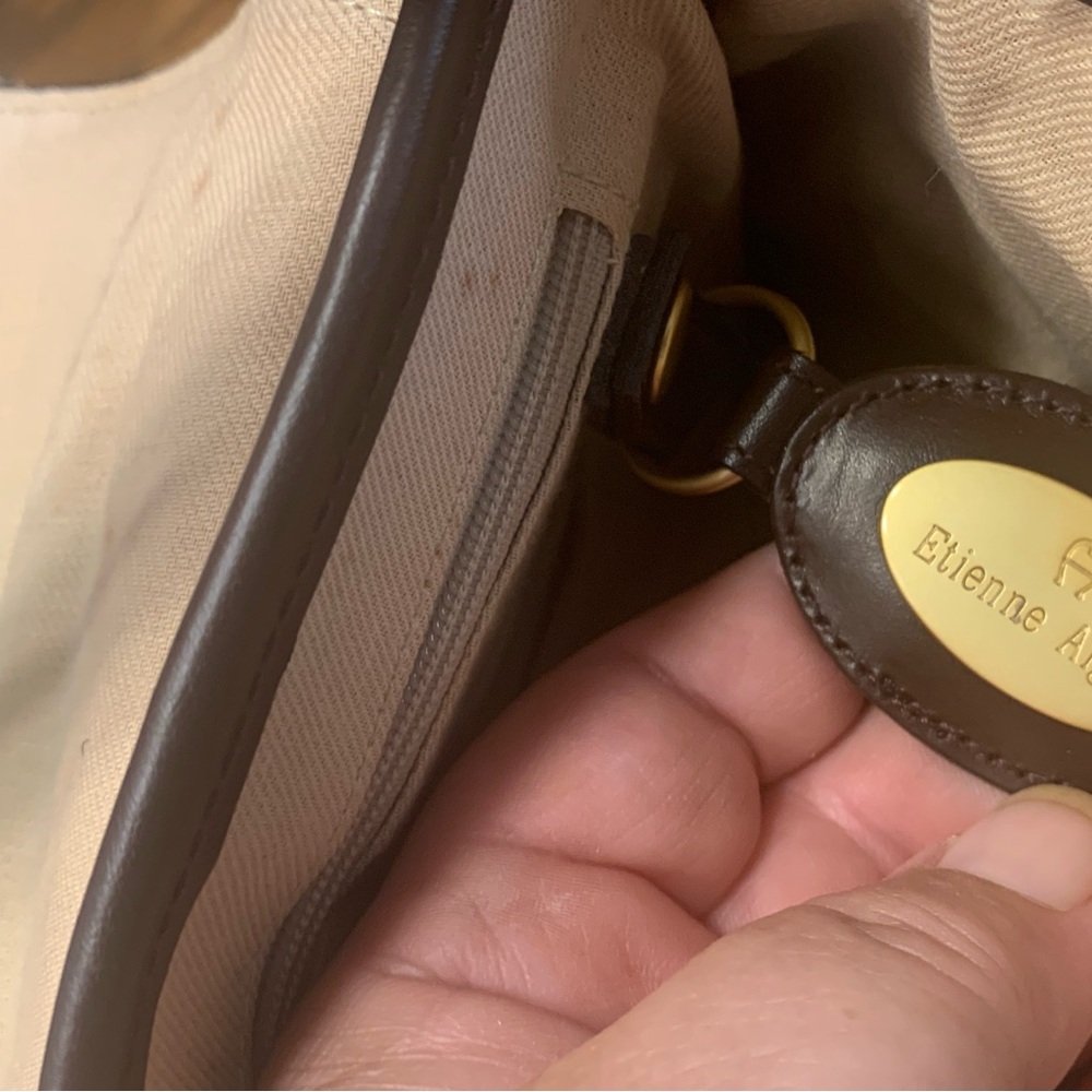 New Old Stock Etienne Aigner Shoulder Bag has tag and key ring Tan - Picture 5 of 15